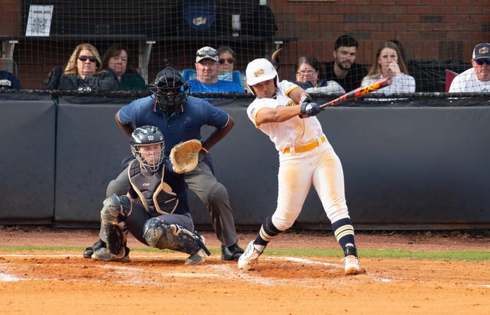 Hurricanes Dominate in Day 1 of the NFCA Division II Leadoff Classic