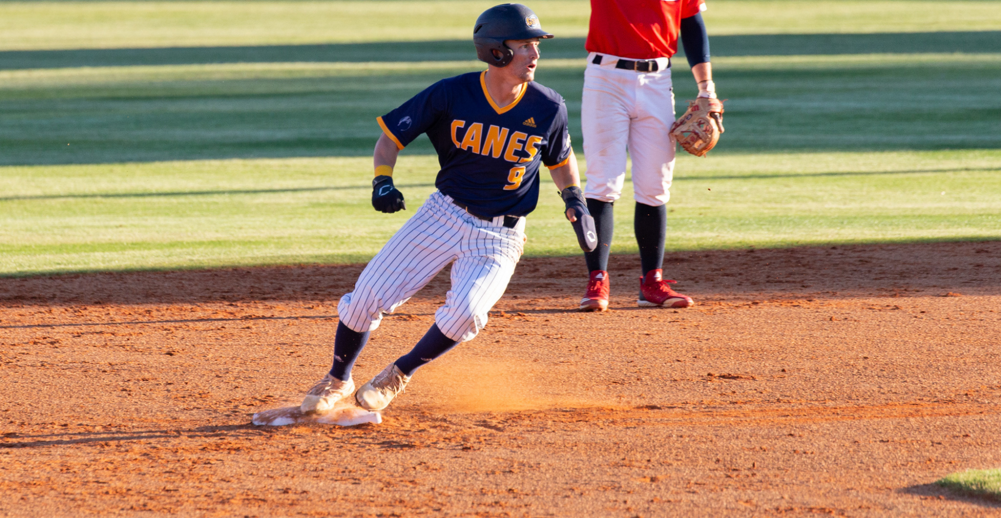 Hurricanes Win Wild Midweek Matchup Over Embry-Riddle