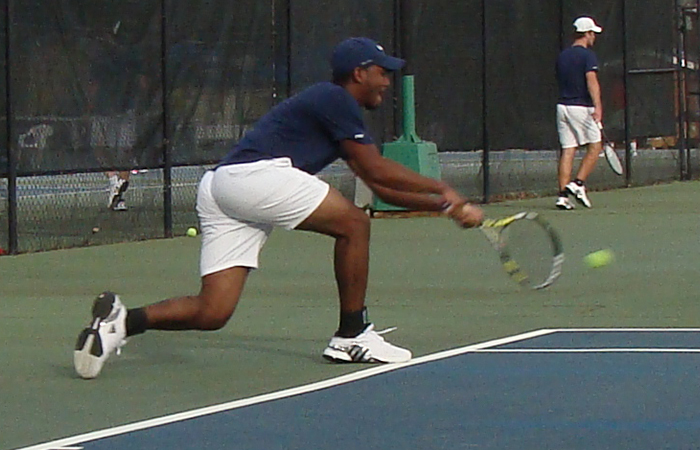 Young Harris Slips Past GSW Tennis